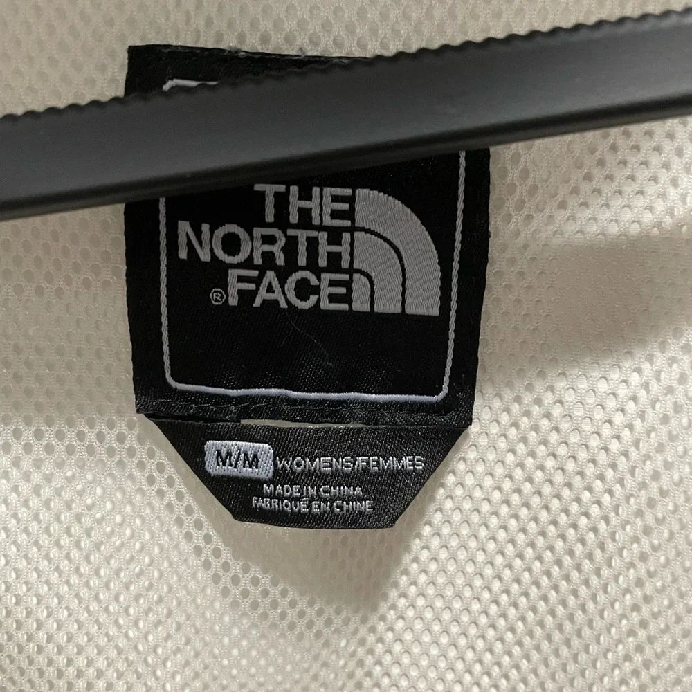 The North Face Lightweight Rain Jacket zip hooded Hyvent Size M - Picture 3 of 5